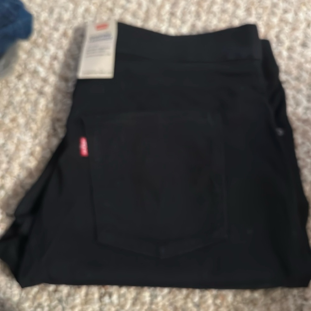 Levi’s leggings size 33x30 NWT